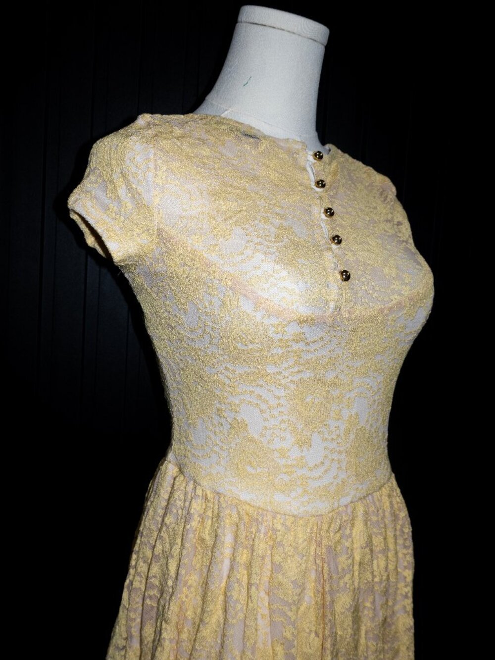 Vintage Yellow Lace Overlay Cap Sleeve Midi Dress Floral